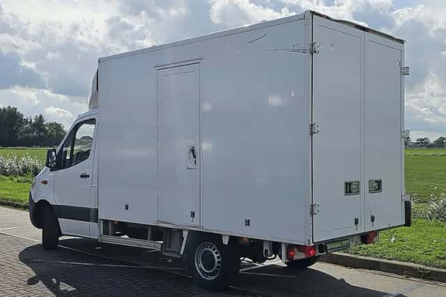 Mercedes-Benz Sprinter (2022) thumbnail 5