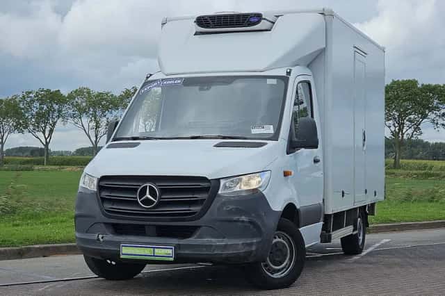 Mercedes-Benz Sprinter (2021) thumbnail 1