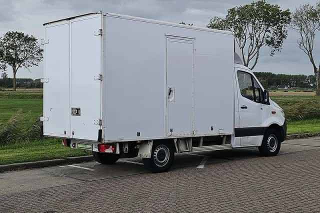Mercedes-Benz Sprinter (2021) thumbnail 3