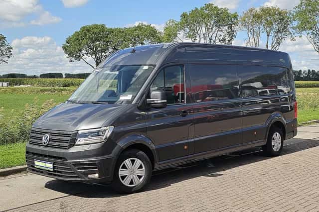 Volkswagen Crafter (2023) thumbnail 2