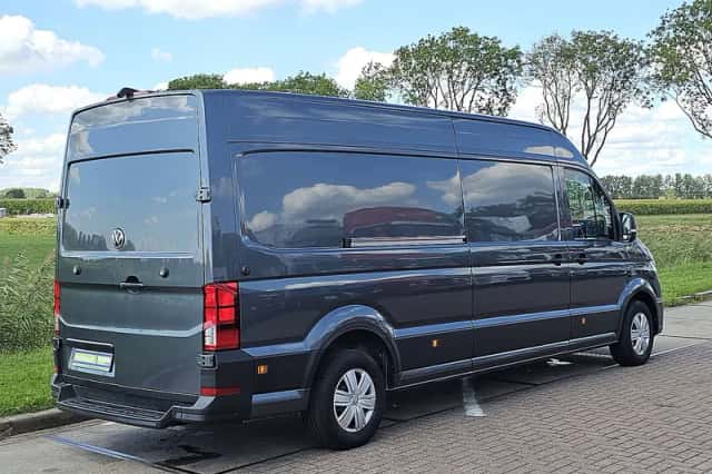 Volkswagen Crafter (2023) thumbnail 3