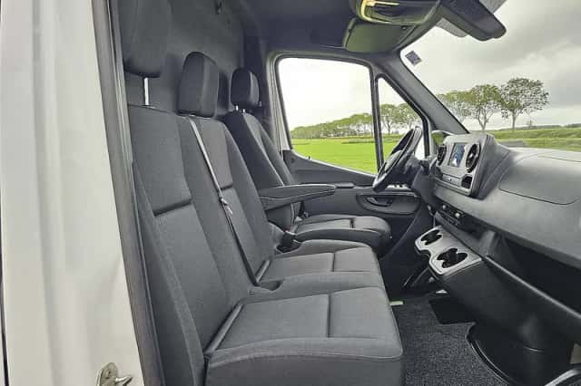 Mercedes-Benz Sprinter (2022) thumbnail 6