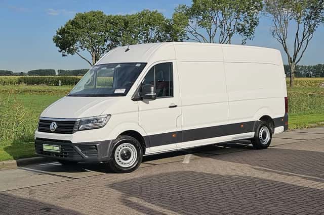 Volkswagen Crafter (2022) thumbnail 2