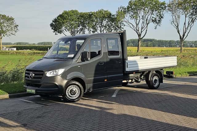 Mercedes-Benz Sprinter (2021) thumbnail 2