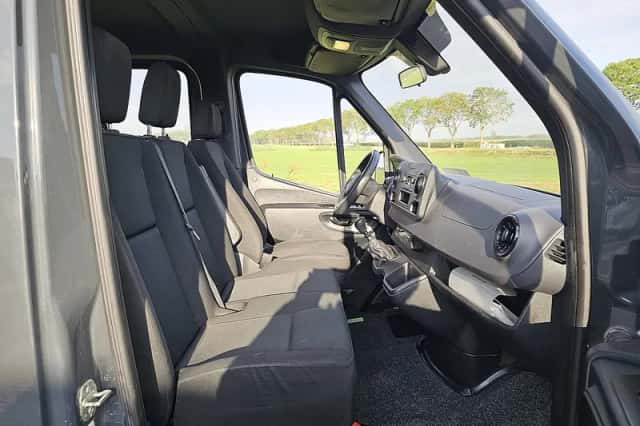 Mercedes-Benz Sprinter (2021) thumbnail 6