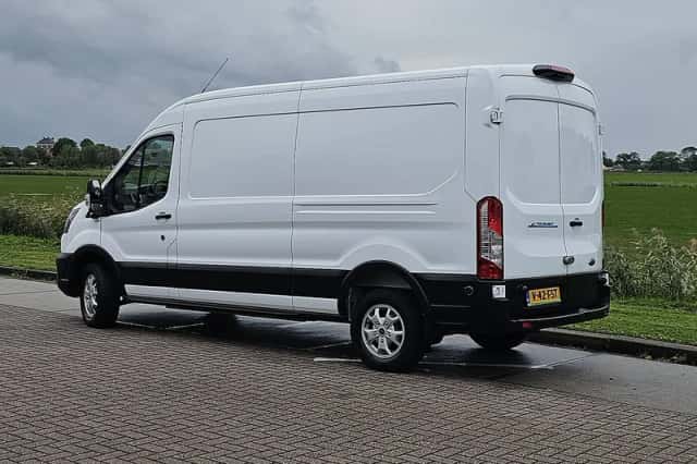 Ford Transit (2024) thumbnail 5