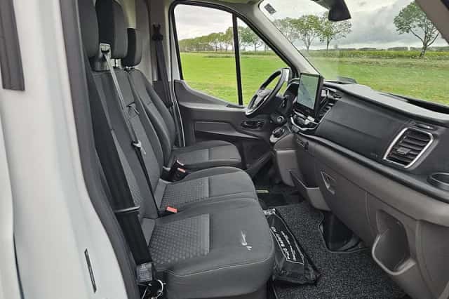 Ford Transit (2024) thumbnail 6