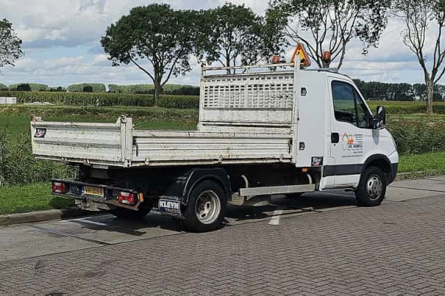 Iveco Daily (2010) thumbnail 3