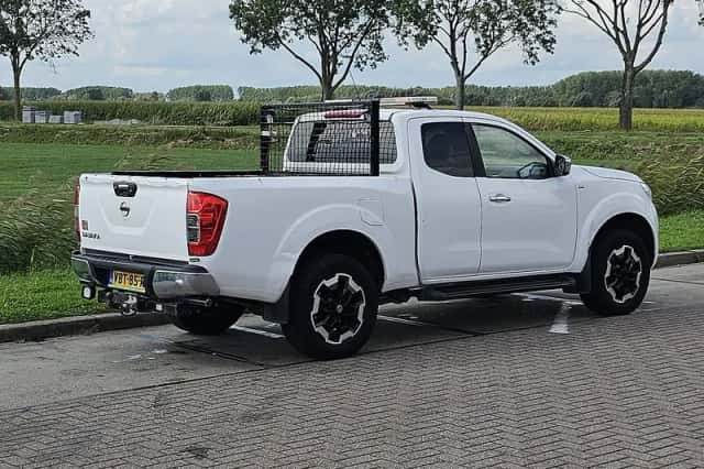 Nissan Navara (2019) thumbnail 3