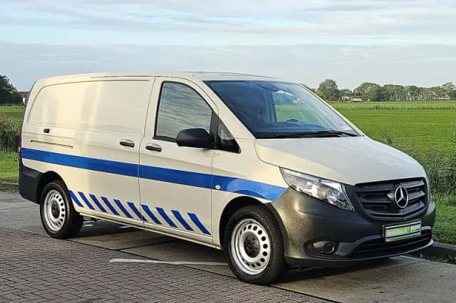 Mercedes-Benz Vito (2019) thumbnail 4