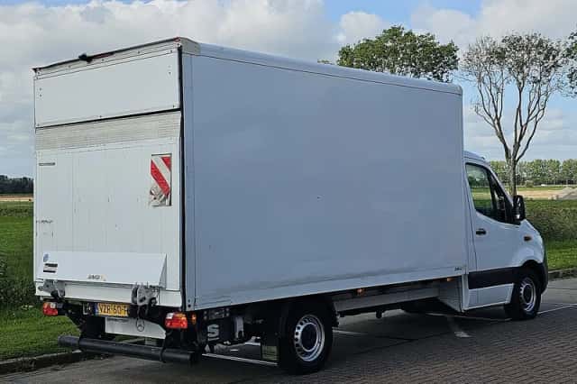 Mercedes-Benz Sprinter (2022) thumbnail 3