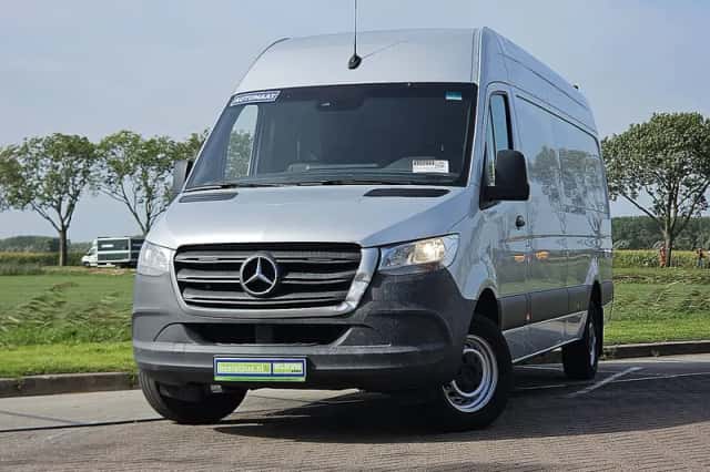 Mercedes-Benz Sprinter (2019) thumbnail 1