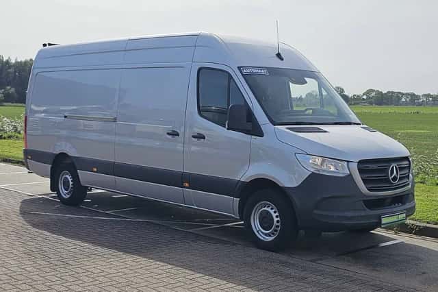 Mercedes-Benz Sprinter (2019) thumbnail 4