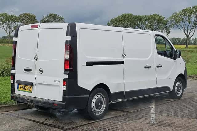Opel Vivaro (2017) thumbnail 3