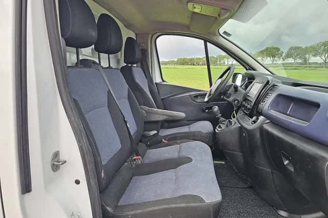 Opel Vivaro (2017) thumbnail 6