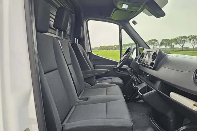 Mercedes-Benz Sprinter (2018) thumbnail 6