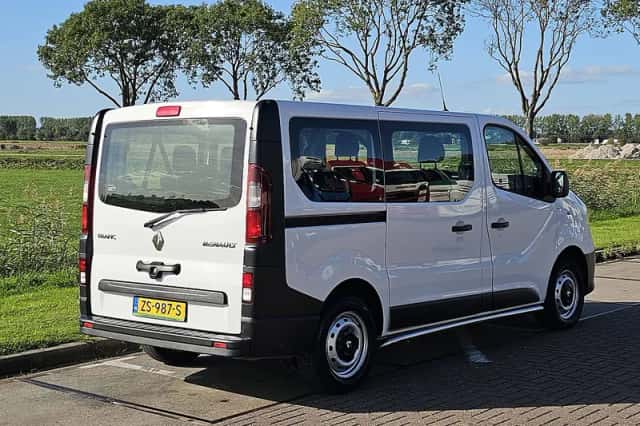 Renault Trafic (2019) thumbnail 3