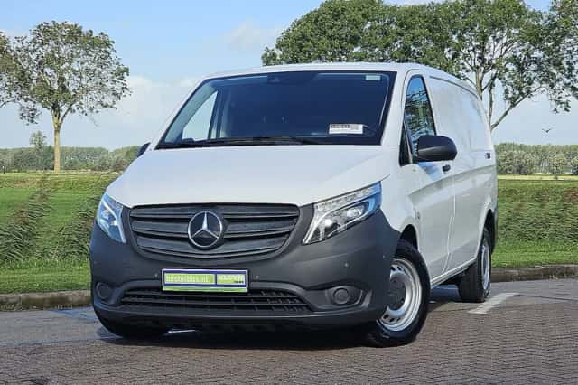 Mercedes-Benz Vito (2021) thumbnail 1