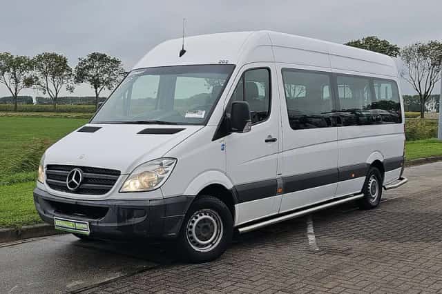 Mercedes-Benz Sprinter (2013) thumbnail 2