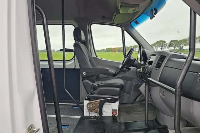 Mercedes-Benz Sprinter (2013) thumbnail 6
