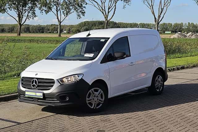 Mercedes-Benz Citan (2024) thumbnail 2