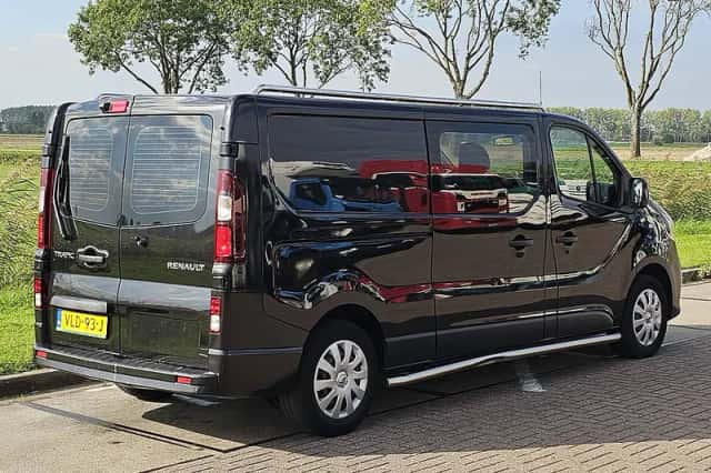 Renault Trafic (2021) thumbnail 3