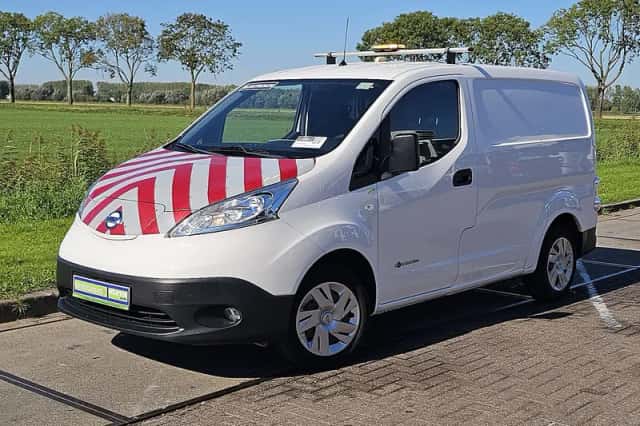Nissan Nv (2021) thumbnail 2