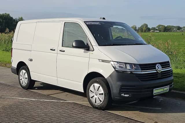 Volkswagen Transporter (2021) thumbnail 4