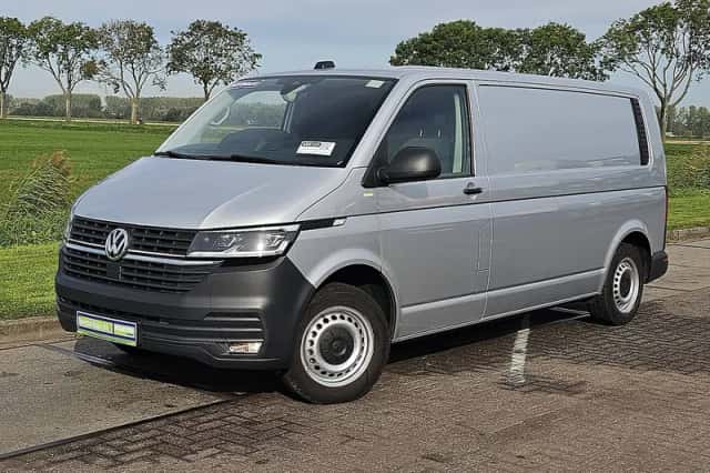 Volkswagen Transporter (2021) thumbnail 2
