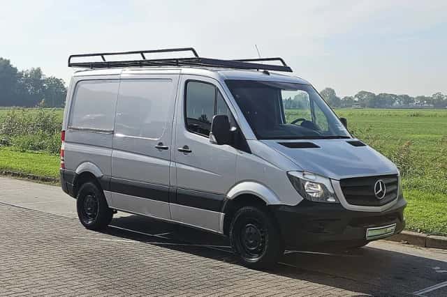 Mercedes-Benz Sprinter (2016) thumbnail 4