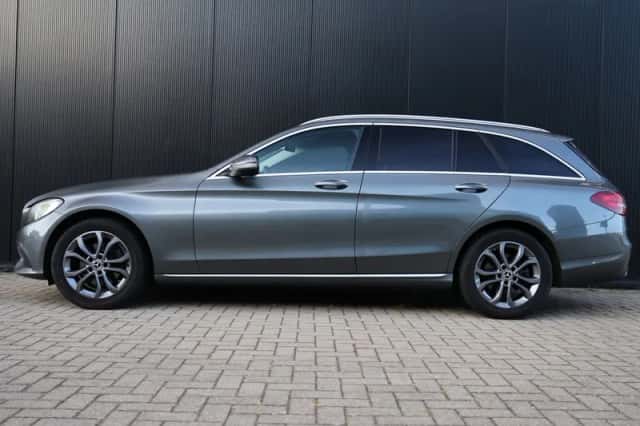 Mercedes-Benz C-Klasse (2017) thumbnail 2