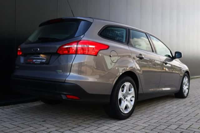 Ford Focus (2016) thumbnail 4