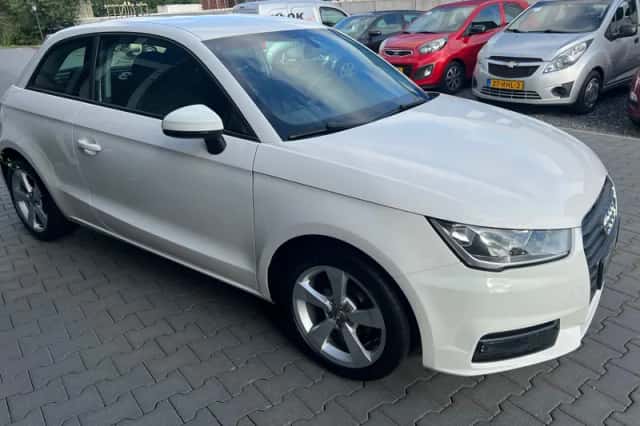 Audi A1 (2015) thumbnail 5