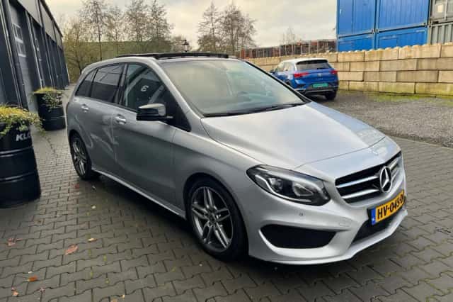 Mercedes-Benz B-Klasse (2016) thumbnail 3