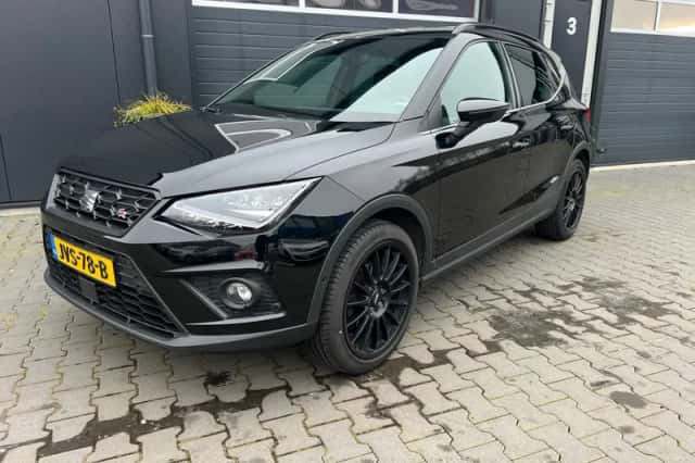 SEAT Arona (2021) thumbnail 2