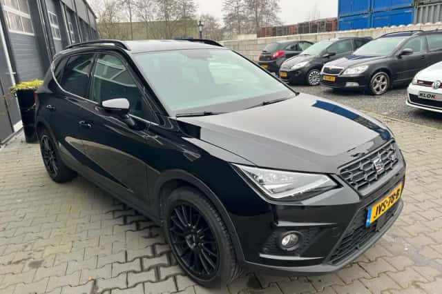 SEAT Arona (2021) thumbnail 4