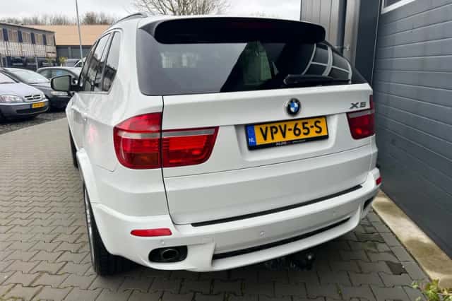 BMW X5 (2008) thumbnail 5