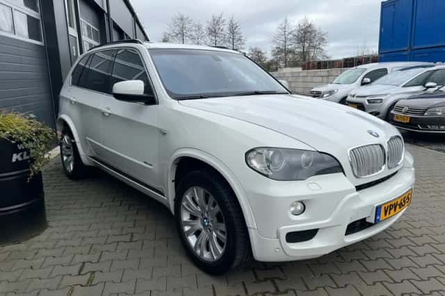 BMW X5 (2008) thumbnail 6