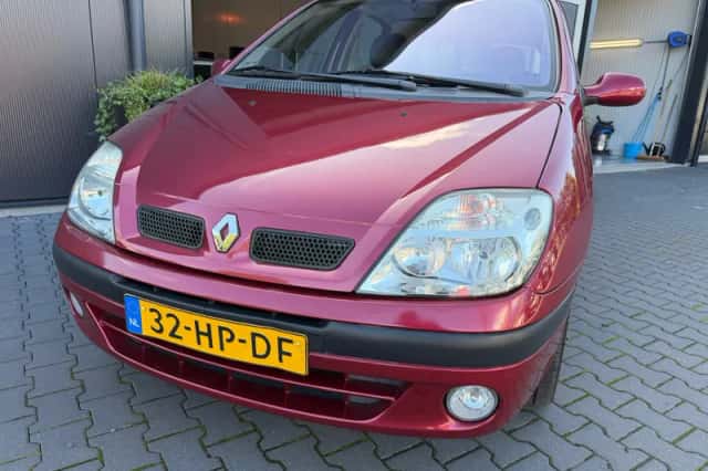 Renault Scénic (2001) thumbnail 3