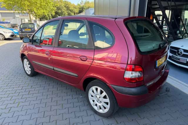 Renault Scénic (2001) thumbnail 5