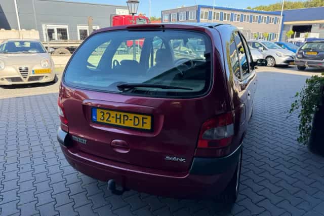 Renault Scénic (2001) thumbnail 6