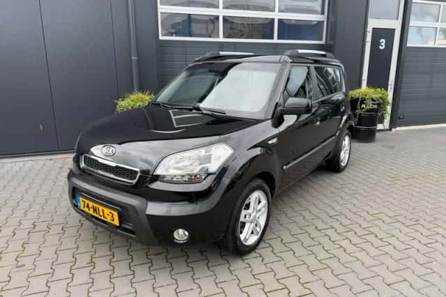 Kia Soul (2010) thumbnail 1