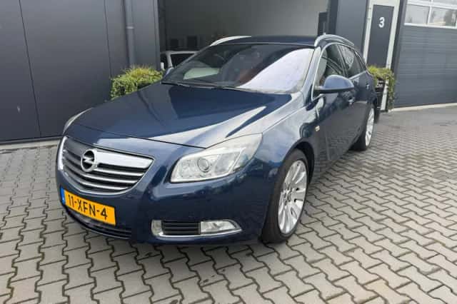 Opel Insignia (2012) thumbnail 1