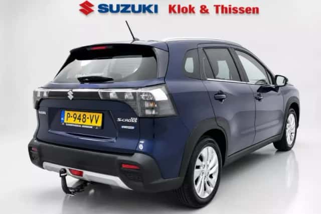 Suzuki S-Cross (2022) thumbnail 4