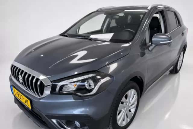 Suzuki S-Cross (2021) thumbnail 4