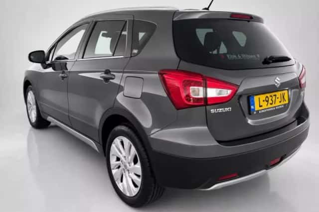 Suzuki S-Cross (2021) thumbnail 5