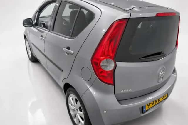 Opel Agila (2014) thumbnail 4