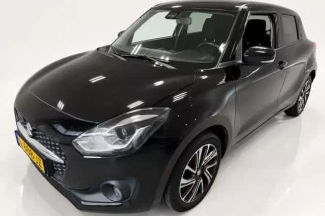 Suzuki Swift (2021) thumbnail 3
