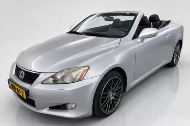 Lexus IS (2009) thumbnail 1