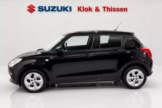 Suzuki Swift (2021) thumbnail 2
